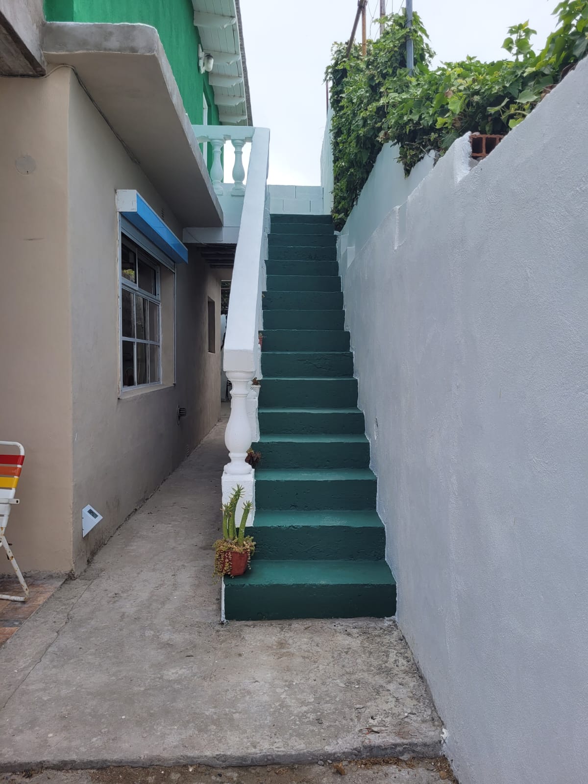 escaleras que llevan al departamento de tus sueños